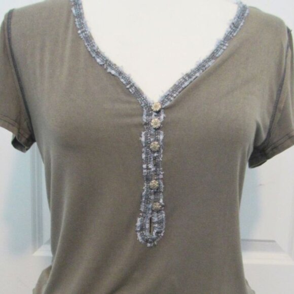Lace Trim Button Up Short Sleeve Top - Picture 4 of 4